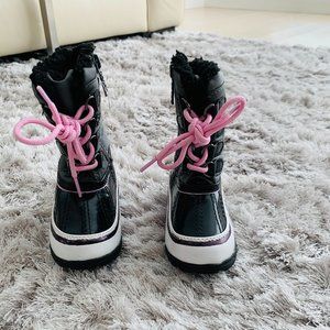 Toddler snow boots, girls size 6